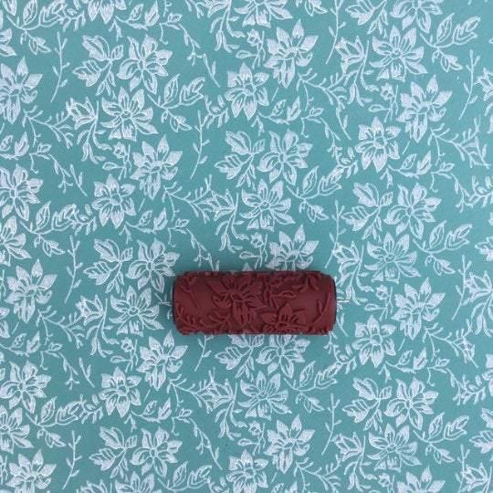 C7-Patterned paint roller flower design